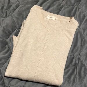 Dreamers sz m cream sweater